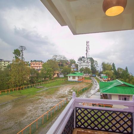 The Pelling Resort Exteriér fotografie